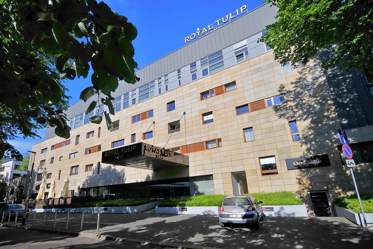423 W Royal Tulip 200 M Plaza Dobruk Apartment *