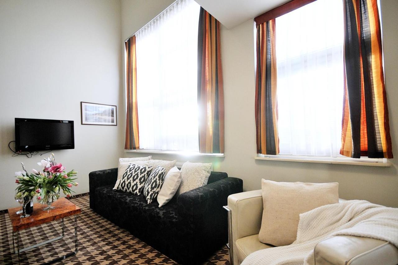 423 W Royal Tulip 200 M Plaza Dobruk Apartment