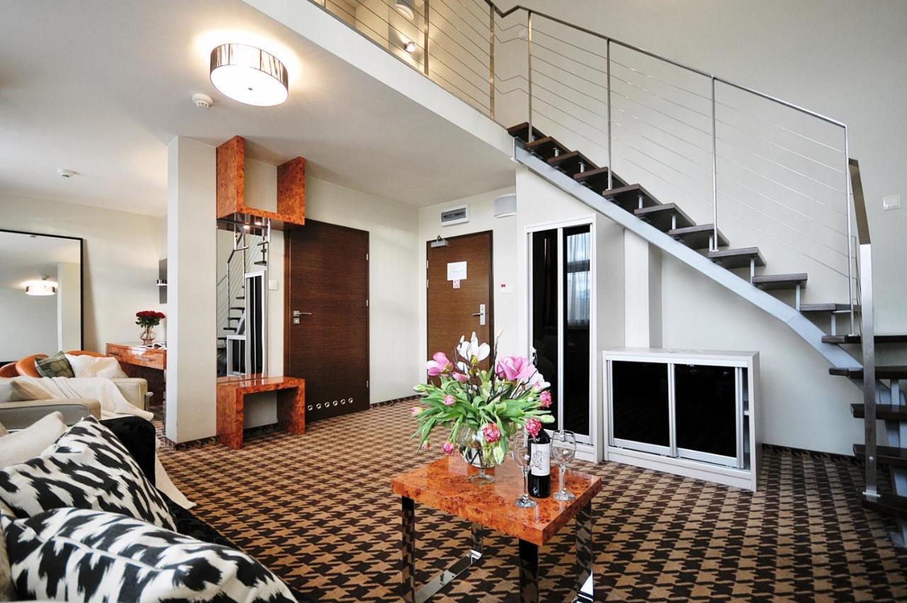 423 W Royal Tulip 200 M Plaza Dobruk Apartment Kolberg