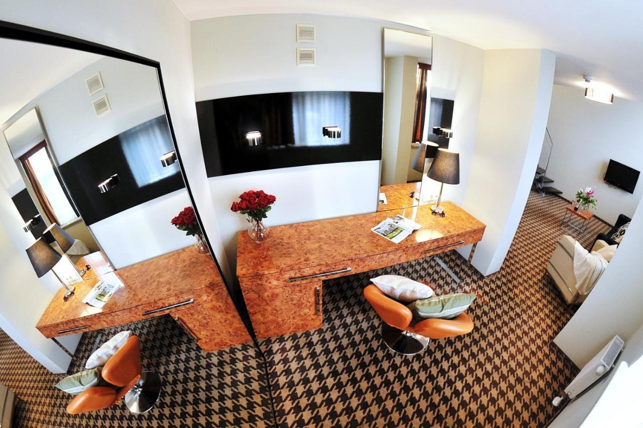 423 W Royal Tulip 200 M Plaza Dobruk Apartment