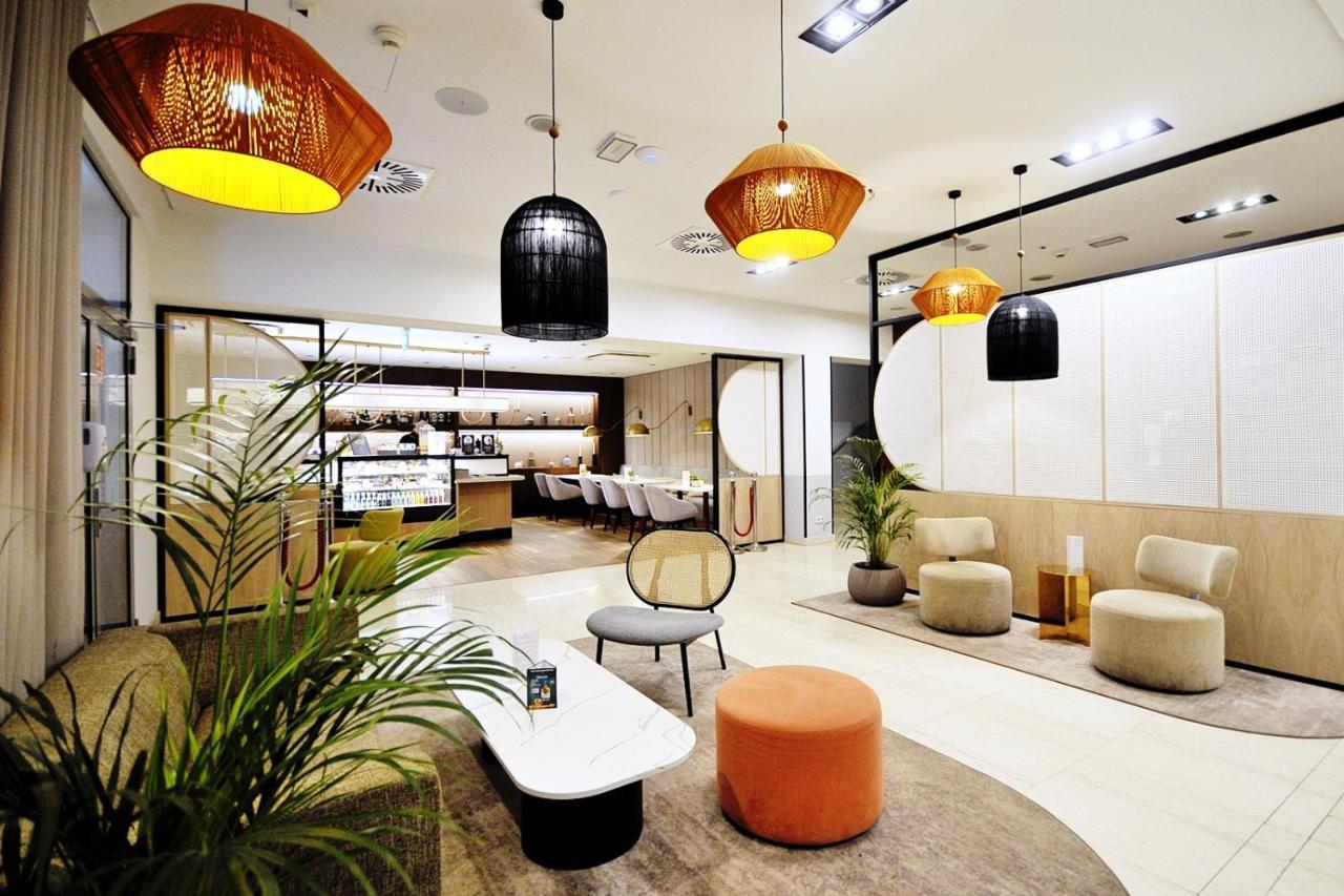 423 W Royal Tulip 200 M Plaza Dobruk