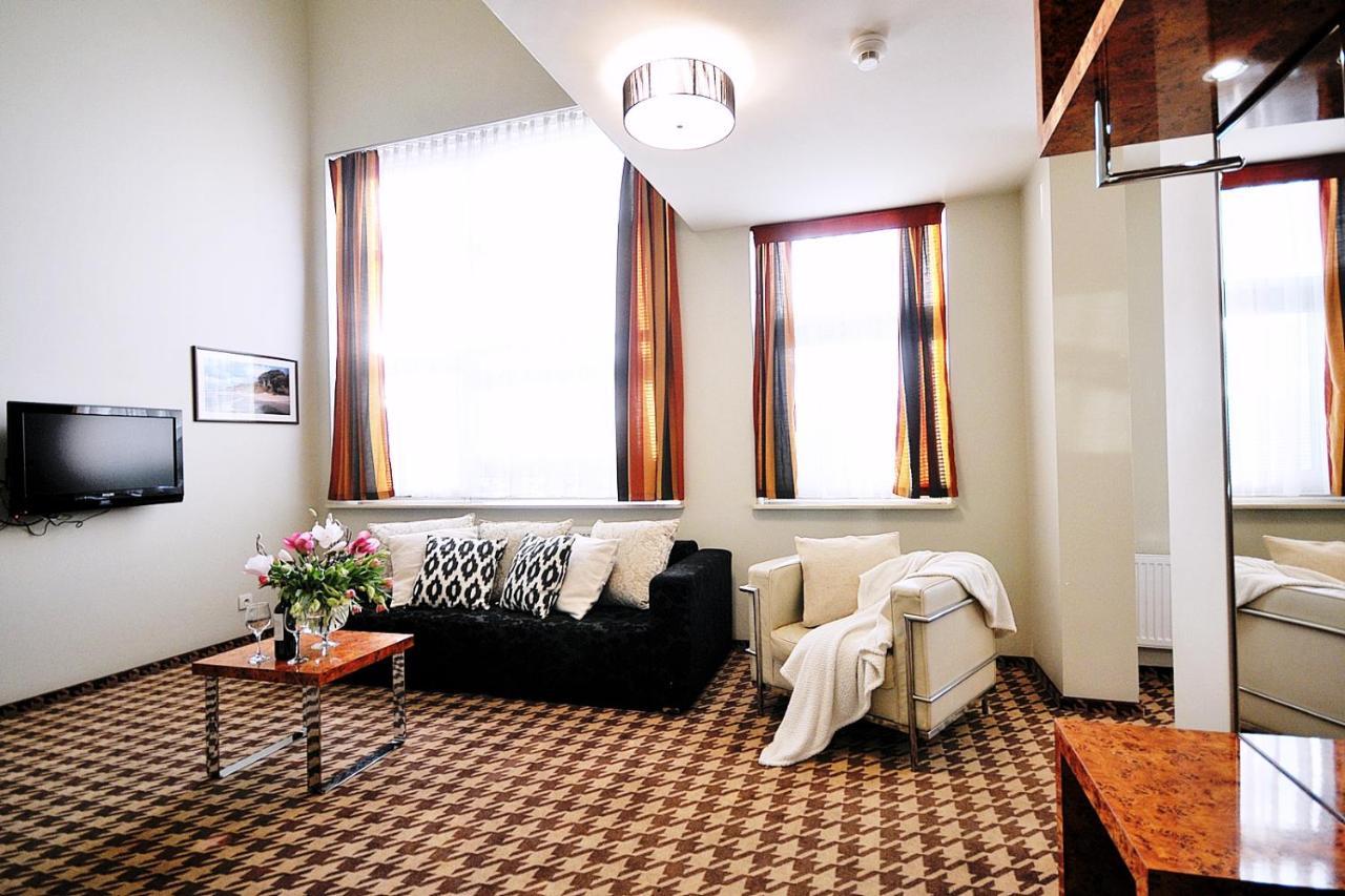 423 W Royal Tulip 200 M Plaza Dobruk Apartment *